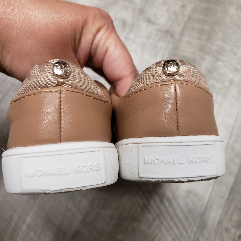 Michael Kors Girls Sz 12 Sneakers 👟 - Picture 10 of 13